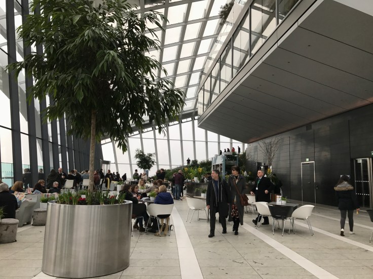 27ea06e5efde990b-photo